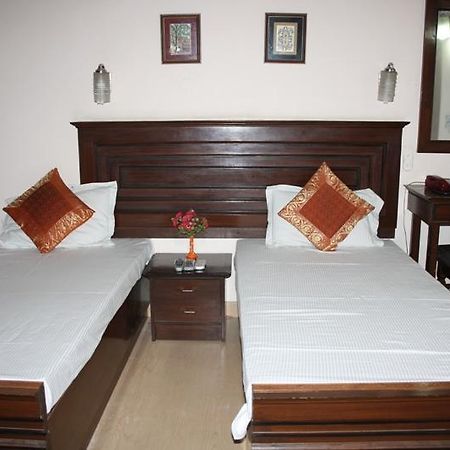 Jeraths Villa Bed And Breakfast Deli Exterior foto