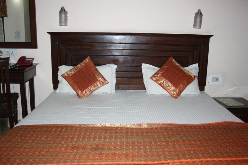 Jeraths Villa Bed And Breakfast Deli Exterior foto